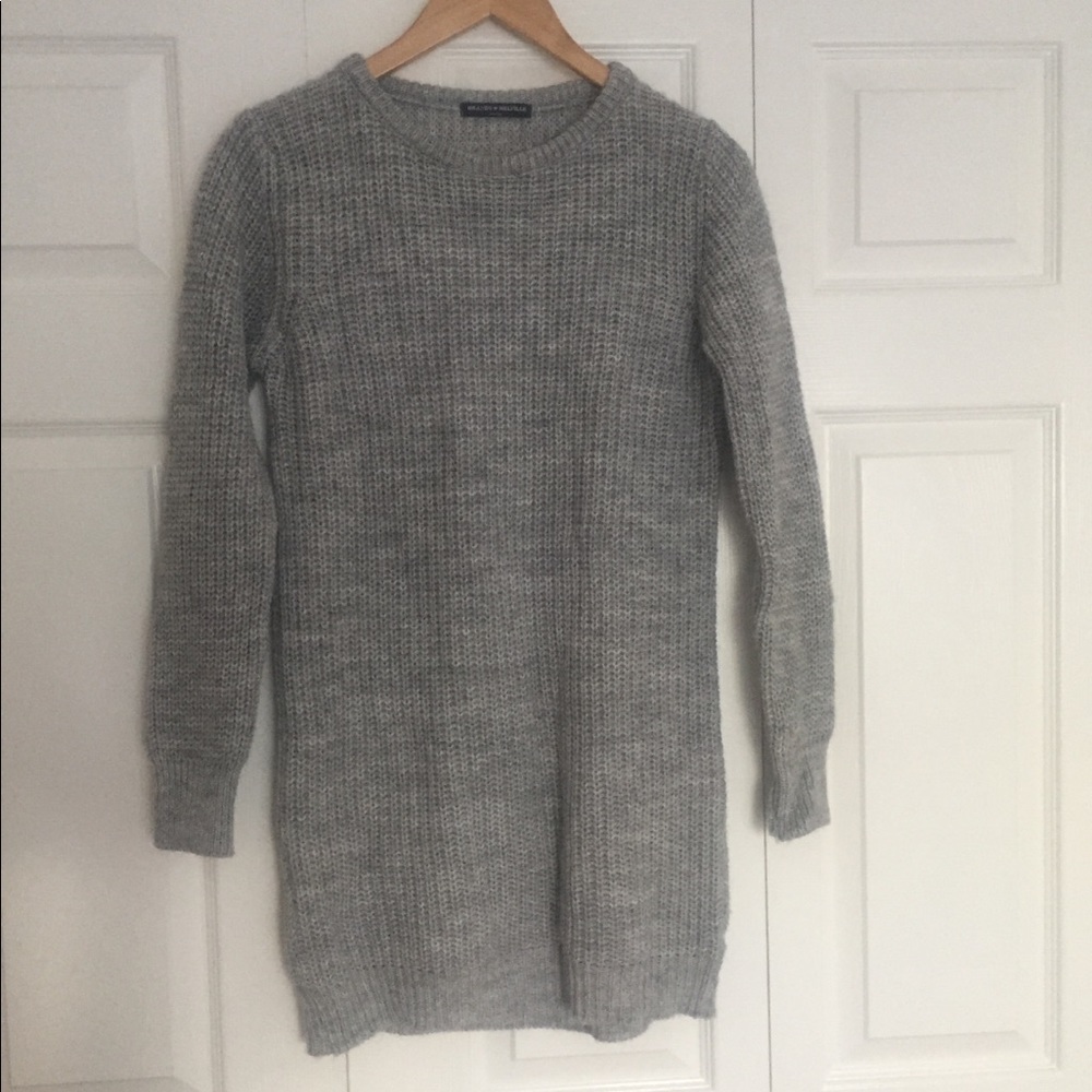 Extra long cozy Brandy Melville knit sweater 🍂